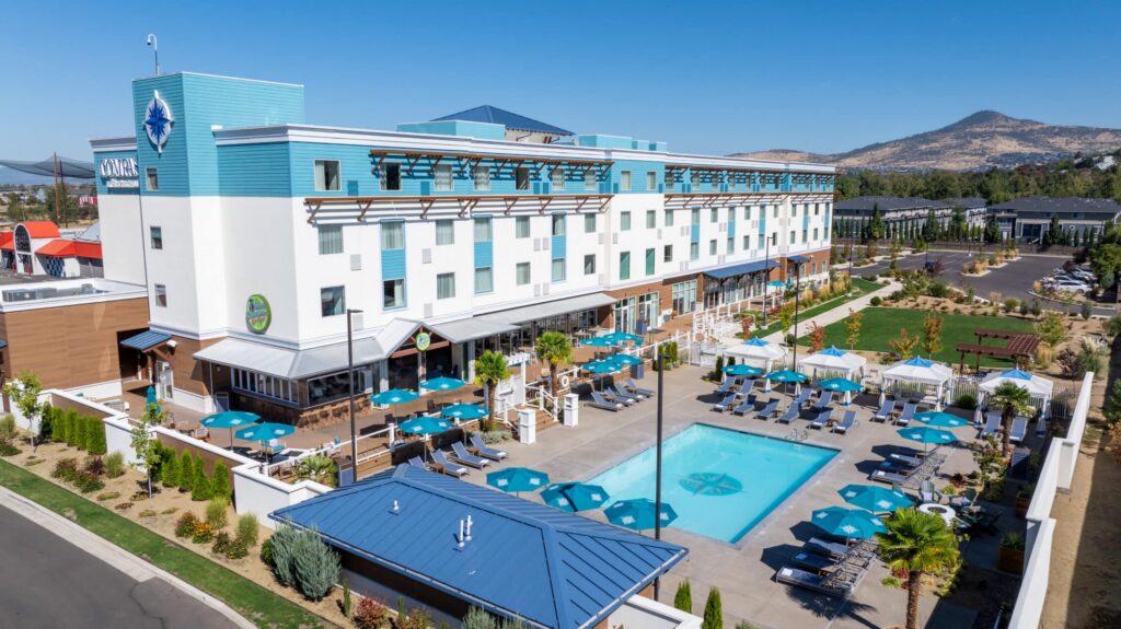 compass hotel medford exterior